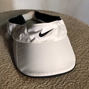 Nike lightweight running visor